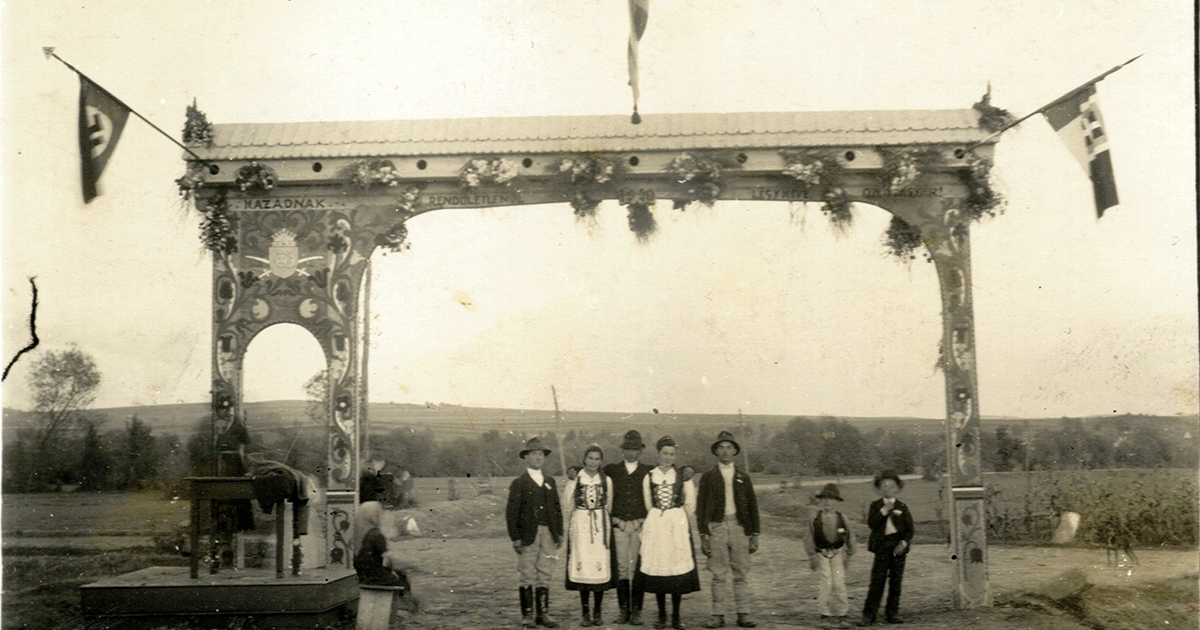 A hegyfarki (erdővidéki) Horthy-székelykapu